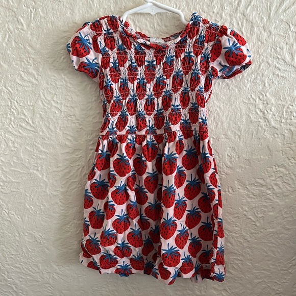 Hanna Andersson Other - Hanna Andersson Short Sleeve Smocked Dress Super Strawberries Pink Red FLAWS